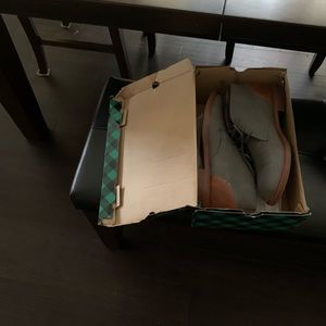 Gray Men’s ankle boots brown leather on back